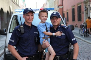 Wielkopolscy policjanci podczas obchodów 100. rocznicy powstania Policji Pastwowej