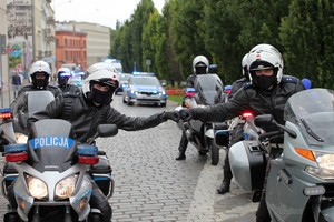 Wielkopolscy policjanci podczas obchodów 100. rocznicy powstania Policji Pastwowej – prezentacja pojazdów na Placu Wolnoci
