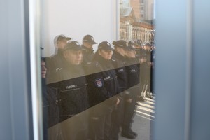 Otwarcie Policyjnej Izby Dziecka w Poznaniu - zaproszeni goście i policjanci